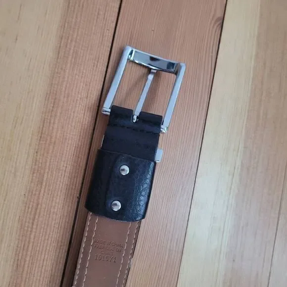 Nike black pebbled leather belt silver buckle preppy everyday neutral - Picture 10 of 10